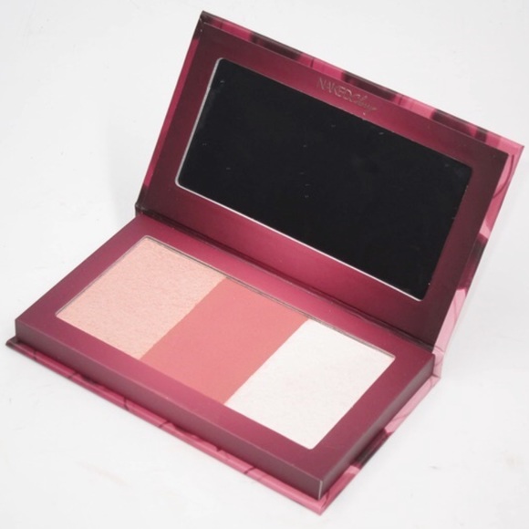 Urban Decay Cherry Highlighter and Blush palette!! - Picture 4 of 7